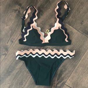 Rye hoot scalloped bikini set -NWT - xs